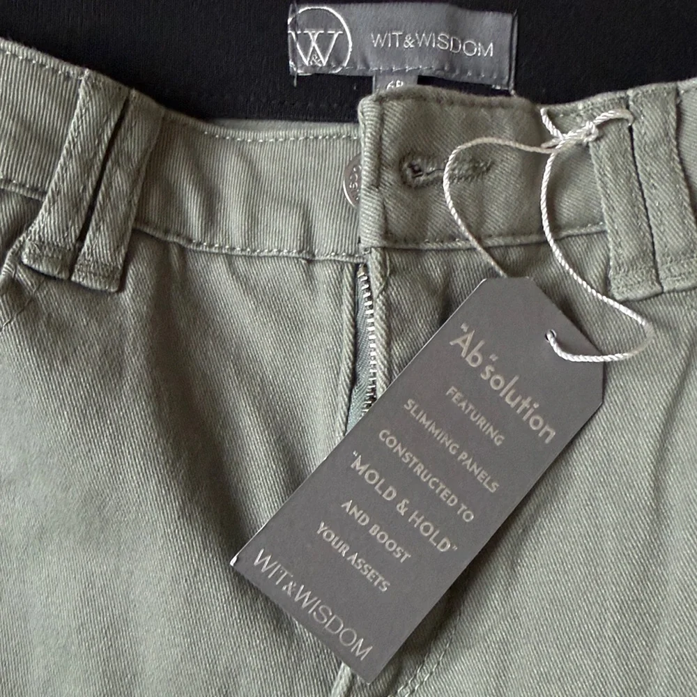 Wit & Wisdom Olive Green Ankle Crop Pants - Picture 3 of 7